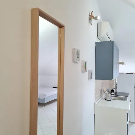 Gate 25 Apartment