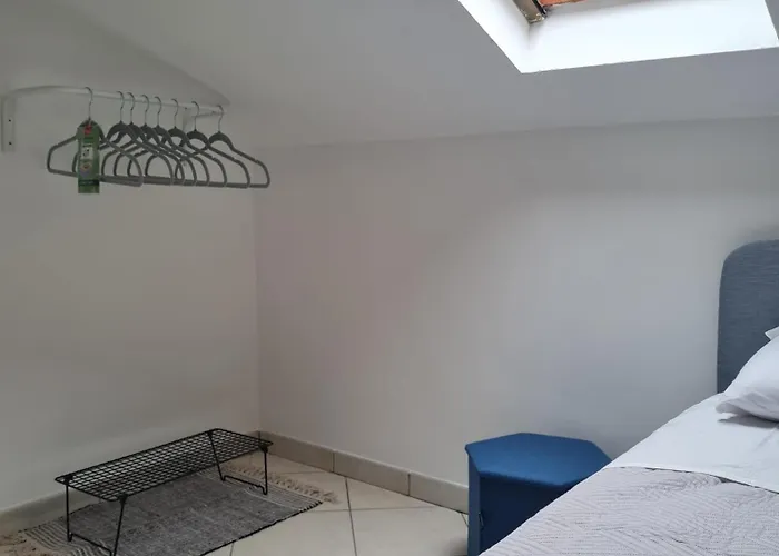 Gate 25 * سان جيوفانّي تْيَتينو